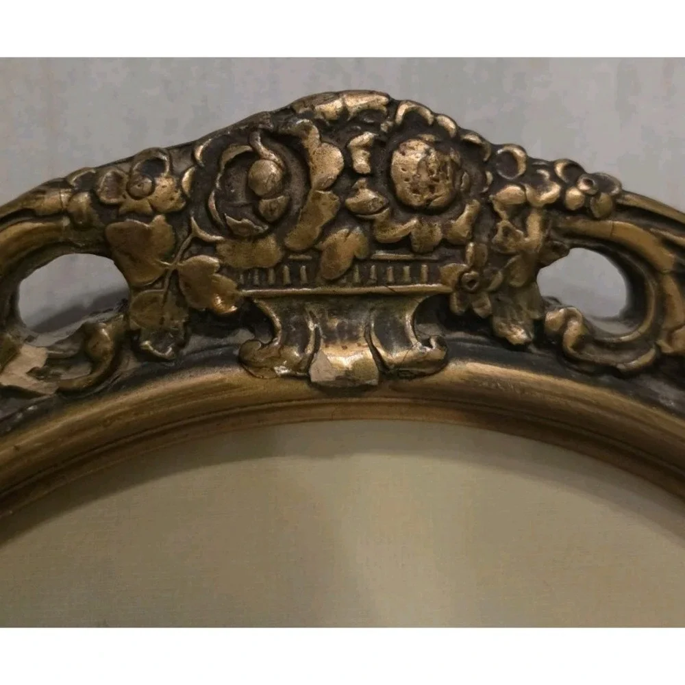 Antique Oval Convex Bubble Glass Portrait Picture Frame Gold Gilt Ornate 1900s